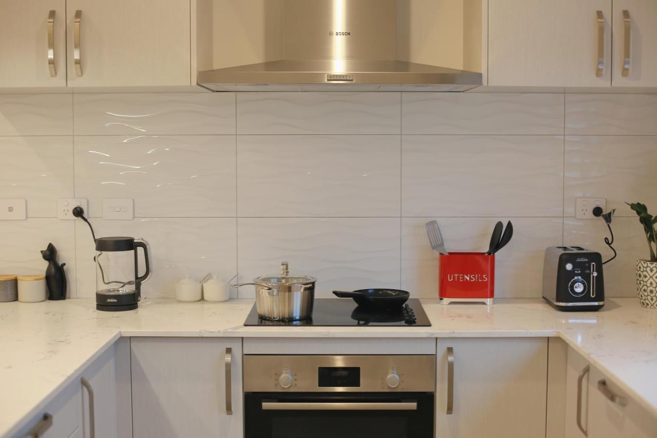 Cozy And Comfortable, Sunny Three-Storey Building Όκλαντ Εξωτερικό φωτογραφία